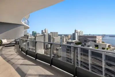 1000 Brickell Plz #PH5403, Miami: photo 1 of 51