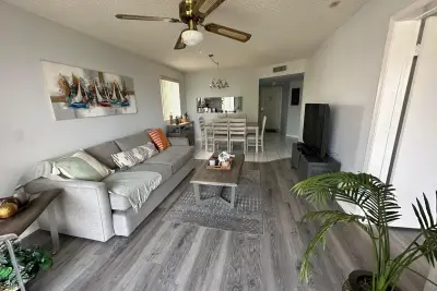 3138 Via Poinciana #317, Lake Worth: photo 1 of 20
