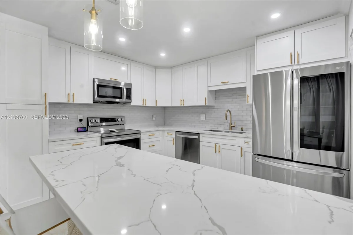 2131 Nova Village Dr, Davie: photo 1 of 28