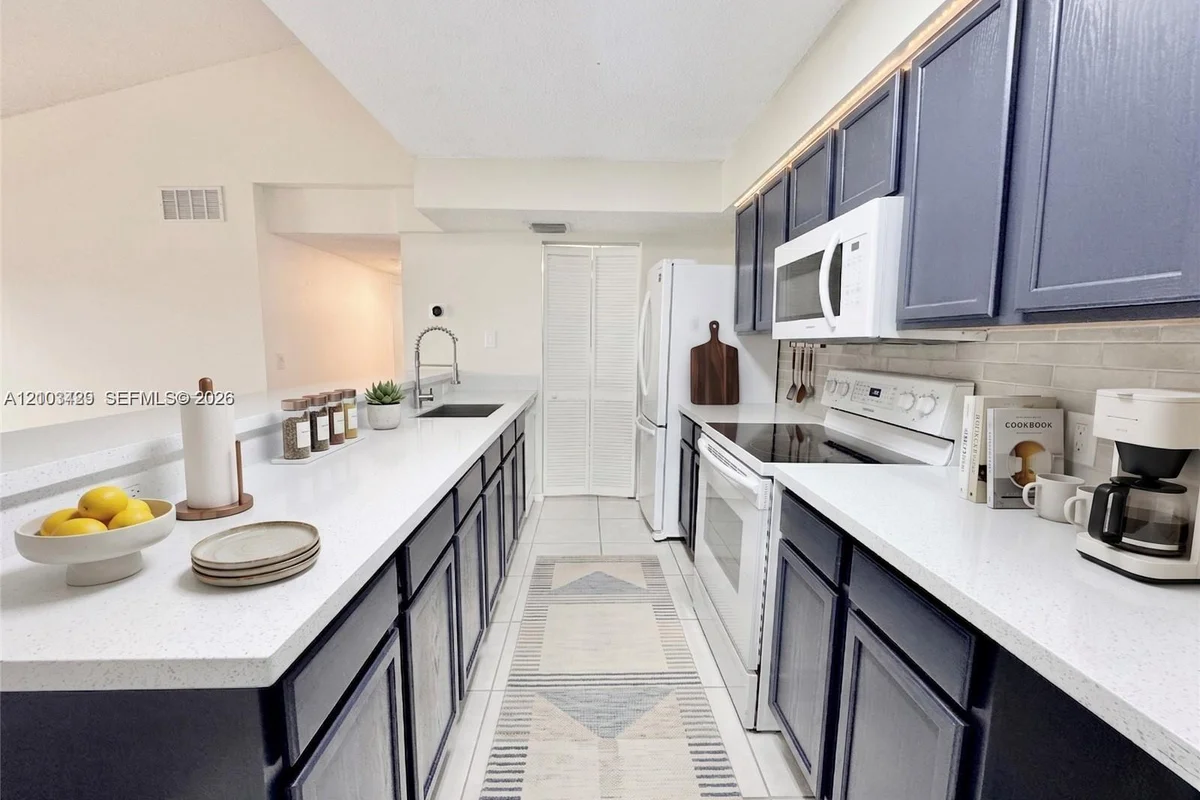 9905 Westwood Dr #34-3, Tamarac: photo 1 of 17