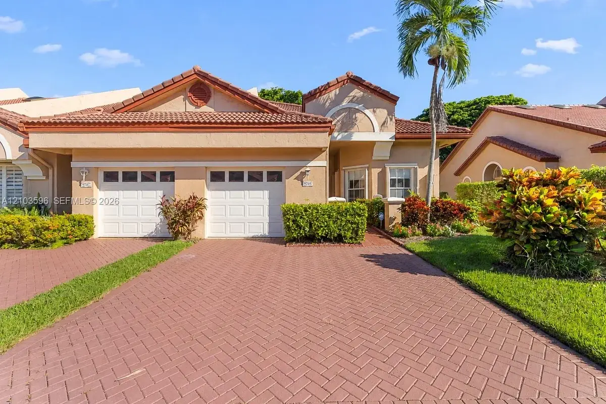 9705 Malvern Dr, Tamarac: photo 1 of 30