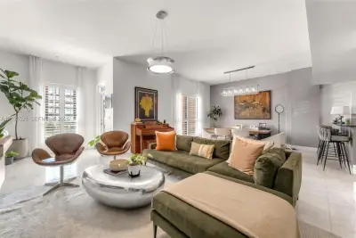 8395 SW 73rd Ave #107, Miami: photo 1 of 22