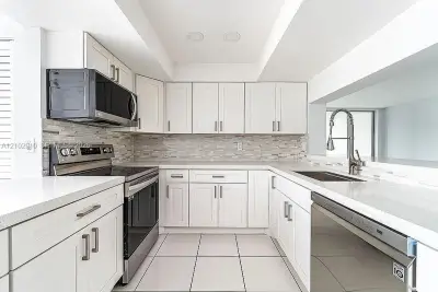 1931 Sabal Palm Dr #301, Davie: photo 1 of 17