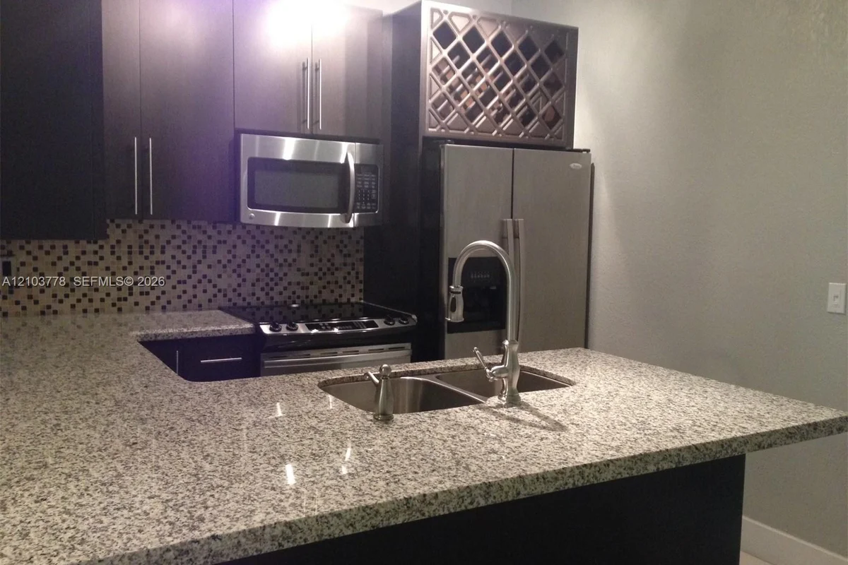 18314 NW 68th Ave #N, Hialeah: photo 1 of 15
