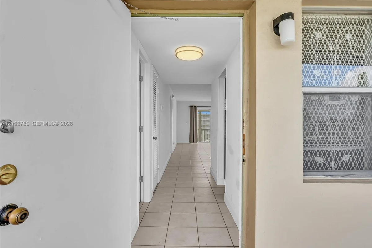 4700 Washington St #405, Hollywood: photo 1 of 26