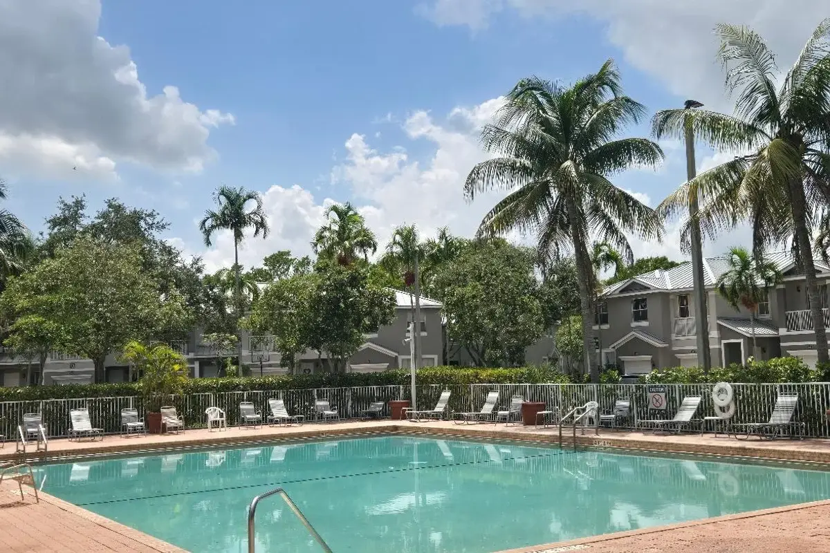 1016 Shoma Dr, Royal Palm Beach: photo 1 of 2