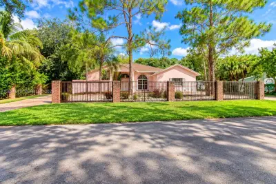 17401 SW 266th Ter, Homestead: photo 1 of 58
