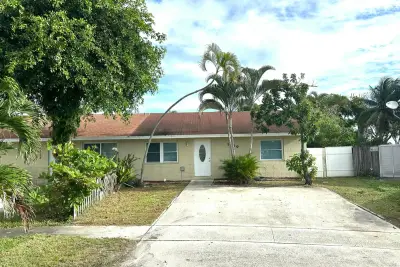 1769 Keenland Cir, West Palm Beach: photo 1 of 17