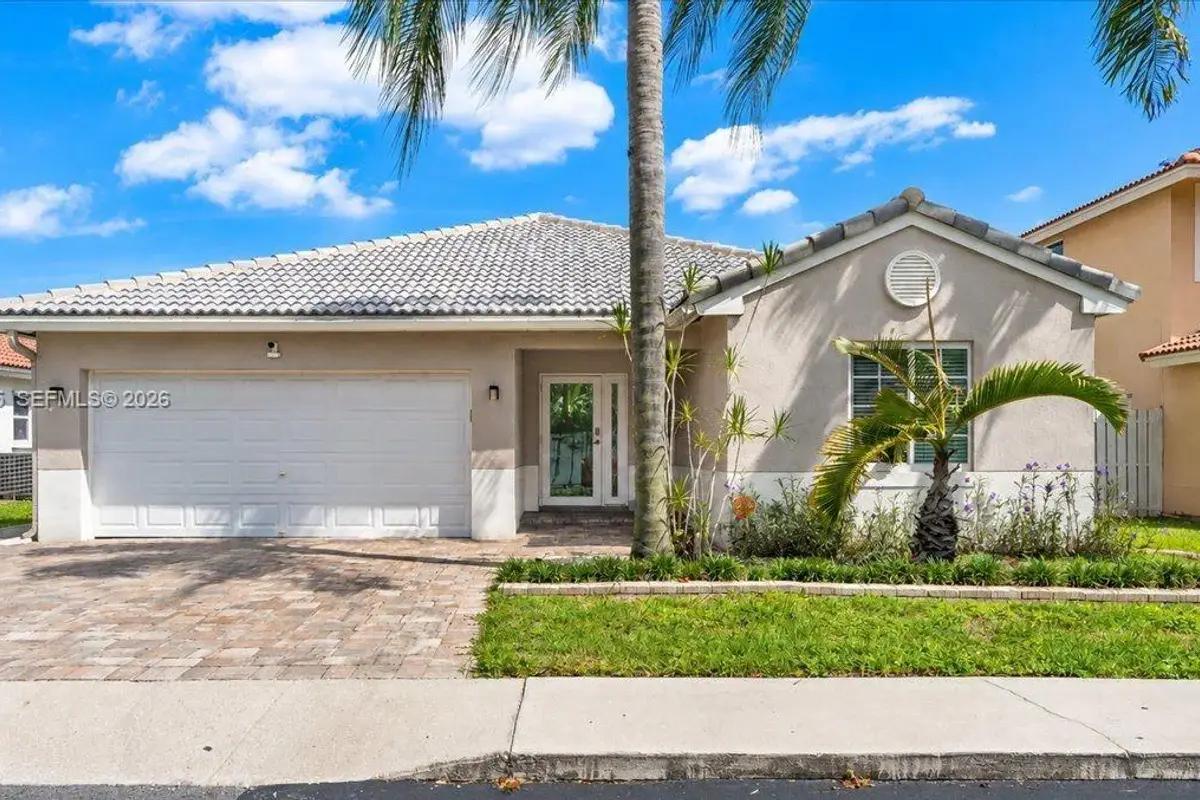 1010 NW 125th Ave, Sunrise: photo 1 of 44