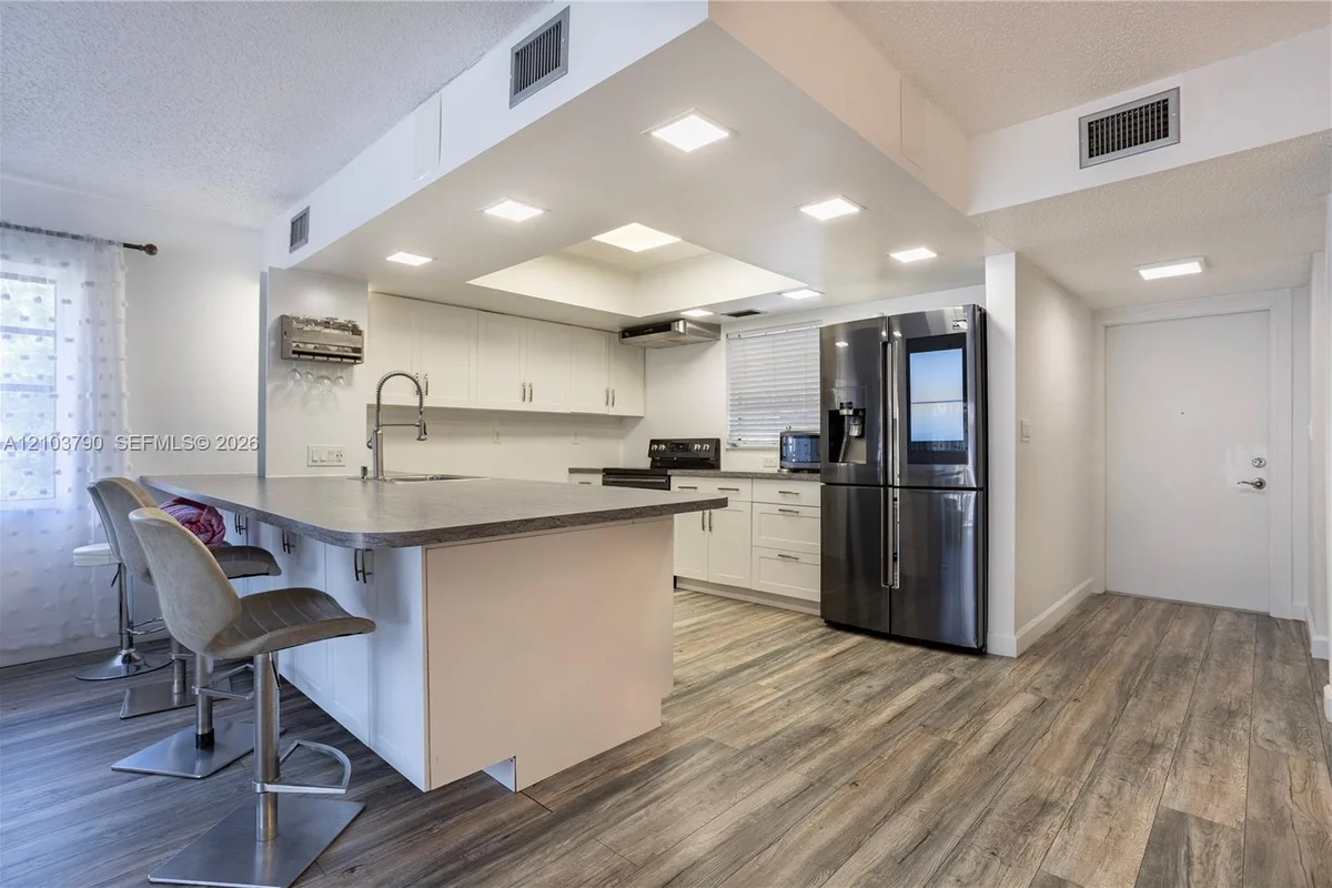 3951 NE 19th Rd #1702, Pompano Beach: photo 1 of 31