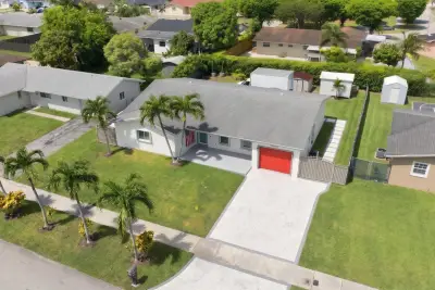 16820 SW 108th Ave, Miami: photo 1 of 31