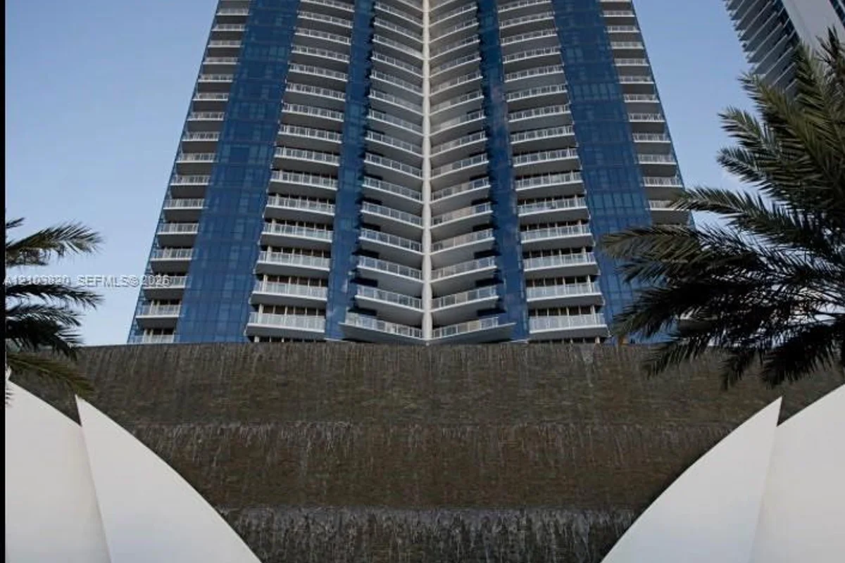 17121 Collins Ave #1608, Sunny Isles Beach: photo 1 of 3