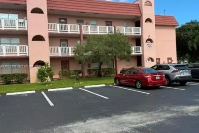 9641 Sunrise Lakes Blvd #111, Sunrise: photo 1 of 15