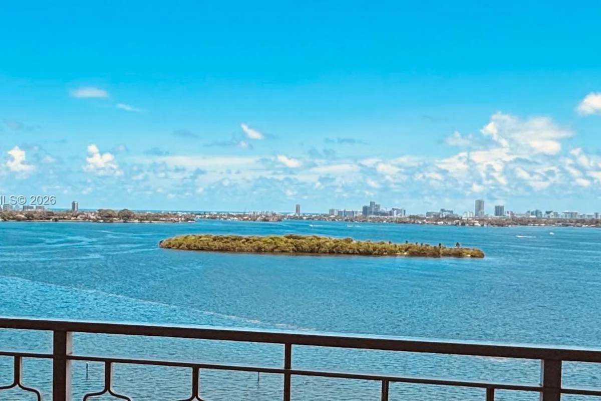 11111 Biscayne Blvd #16A, Miami: photo 1 of 52