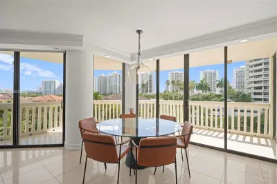 1000 W Island Blvd #504, Aventura: photo 1 of 51
