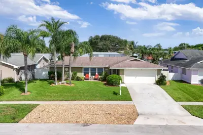 4167 Russell St, Jupiter: photo 1 of 50