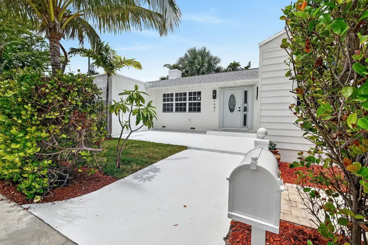 1201 N Ocean Breeze, Lake Worth Beach: photo 1 of 47