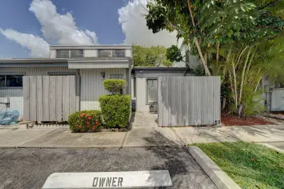 1737 NW 73rd Ave #41, Plantation: photo 1 of 19