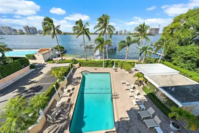 250 Bradley Pl #408, Palm Beach: photo 1 of 31