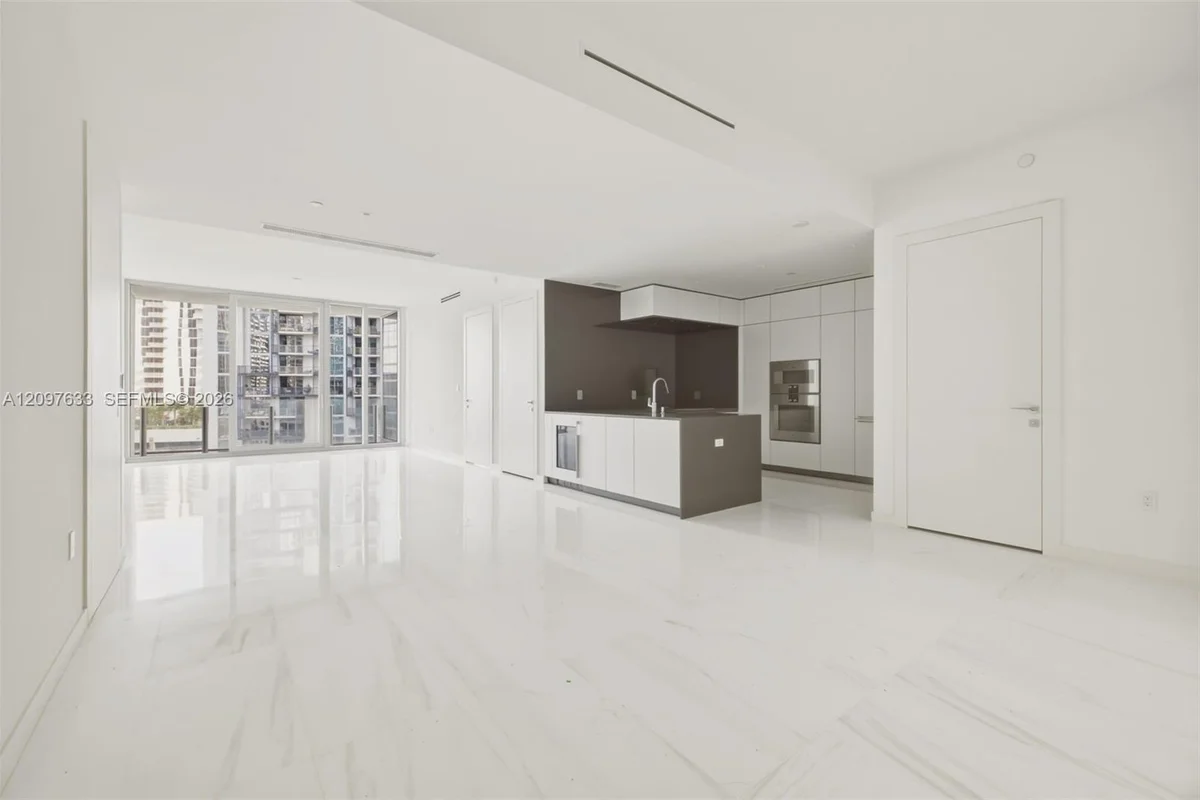 300 Biscayne Boulevard Way #1709W, Miami: photo 1 of 25