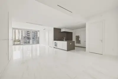 300 Biscayne Boulevard Way #1709W, Miami: photo 1 of 25