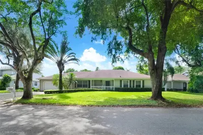14920 SW 145th St, Miami: photo 1 of 25