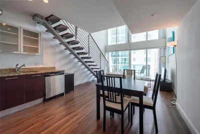 41 SE 5th St #1315, Miami: photo 1 of 22