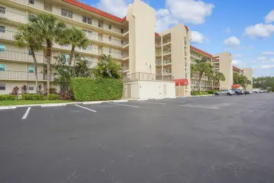 3959 Via Poinciana #503, Lake Worth: photo 1 of 29