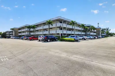 9872 Marina Blvd #1438, Boca Raton: photo 1 of 28