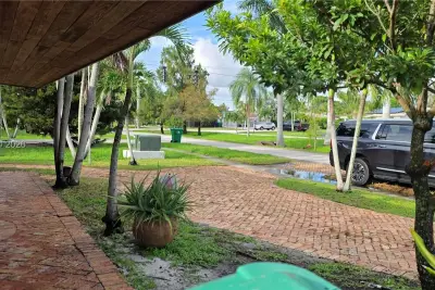 2512 Island Dr, Miramar: photo 1 of 21