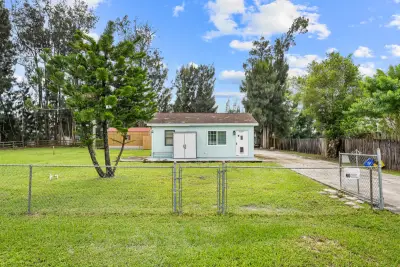 6368 Bishoff Rd, West Palm Beach: photo 1 of 13