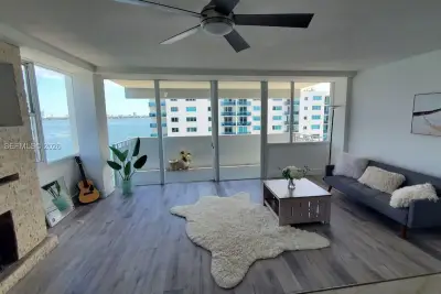 7545 E Treasure Dr #9H, North Bay Village: photo 1 of 1