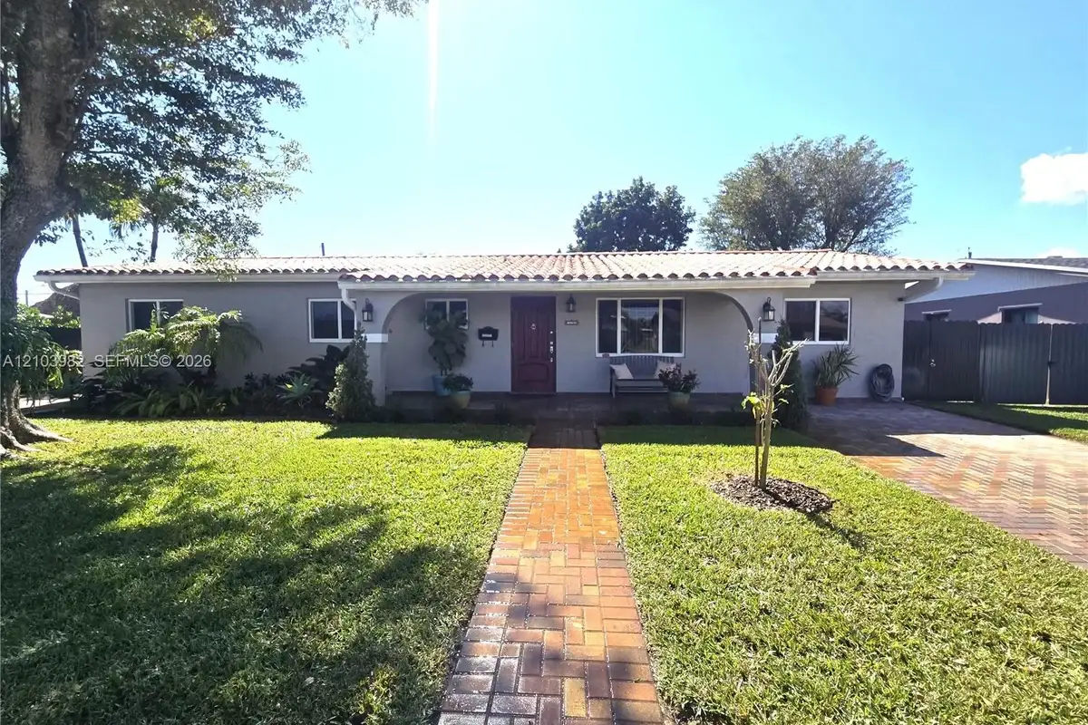 Home in Miami: photo 1 of 10
