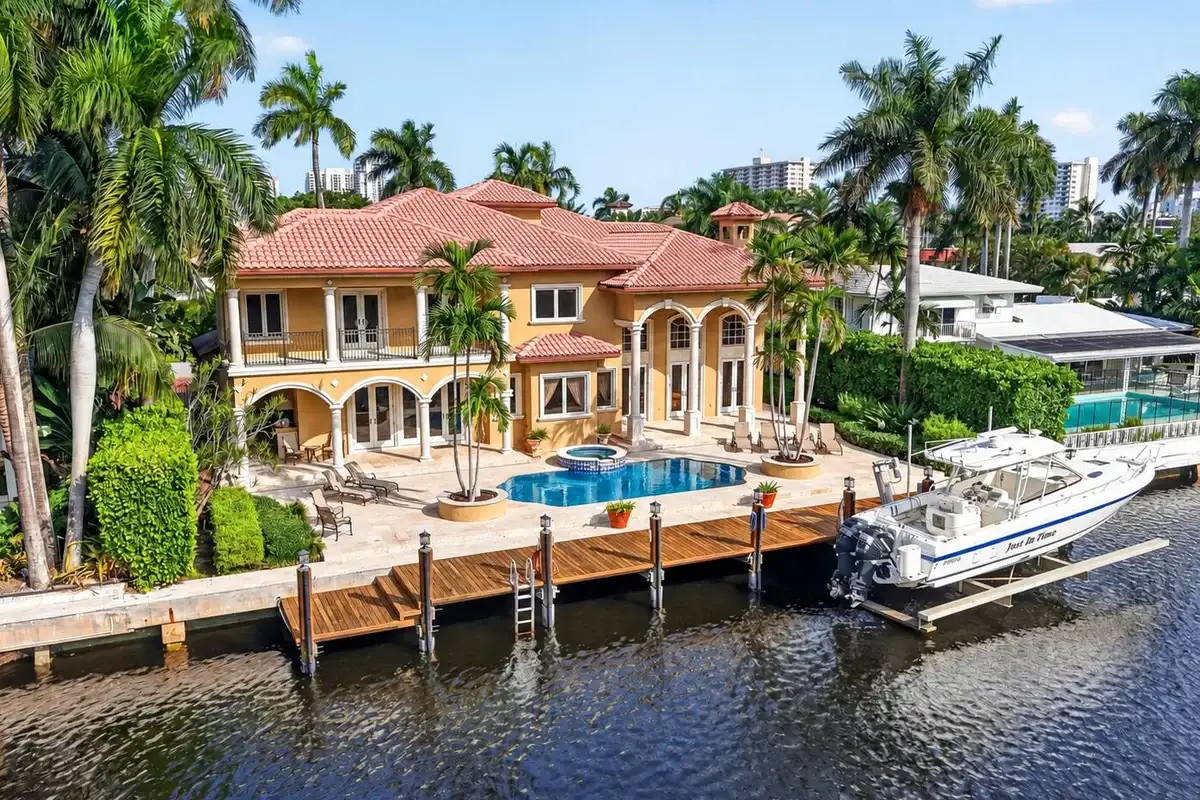 67 Royal Palm Dr, Fort Lauderdale: photo 1 of 101