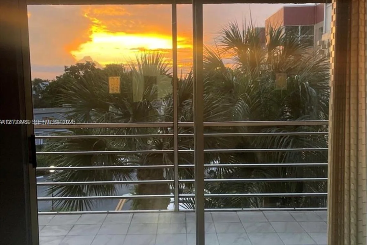 410 NW 68th Ave #411, Plantation: photo 1 of 16