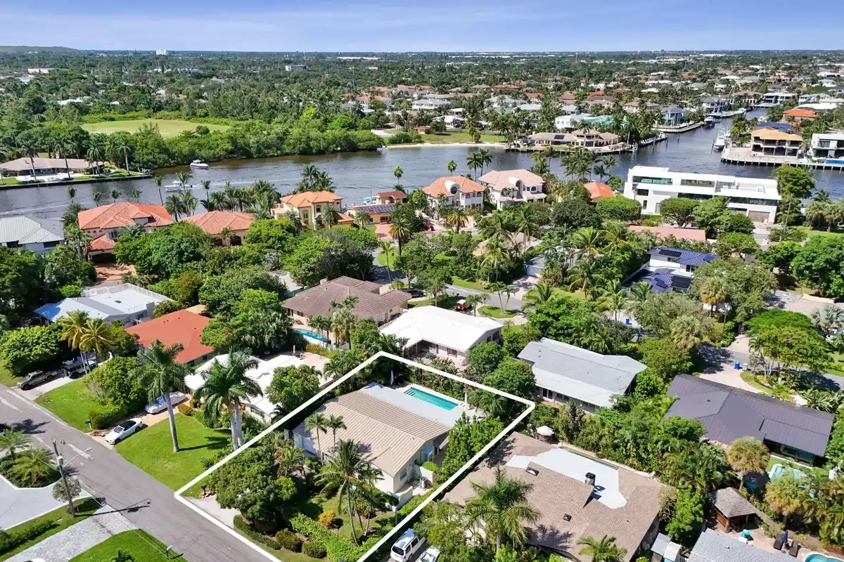 3207 Dover Rd, Pompano Beach: photo 1 of 53
