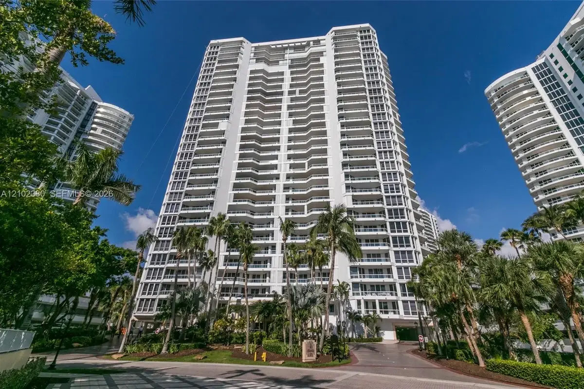 21150 NE 38th Ave #2202, Aventura: photo 1 of 1
