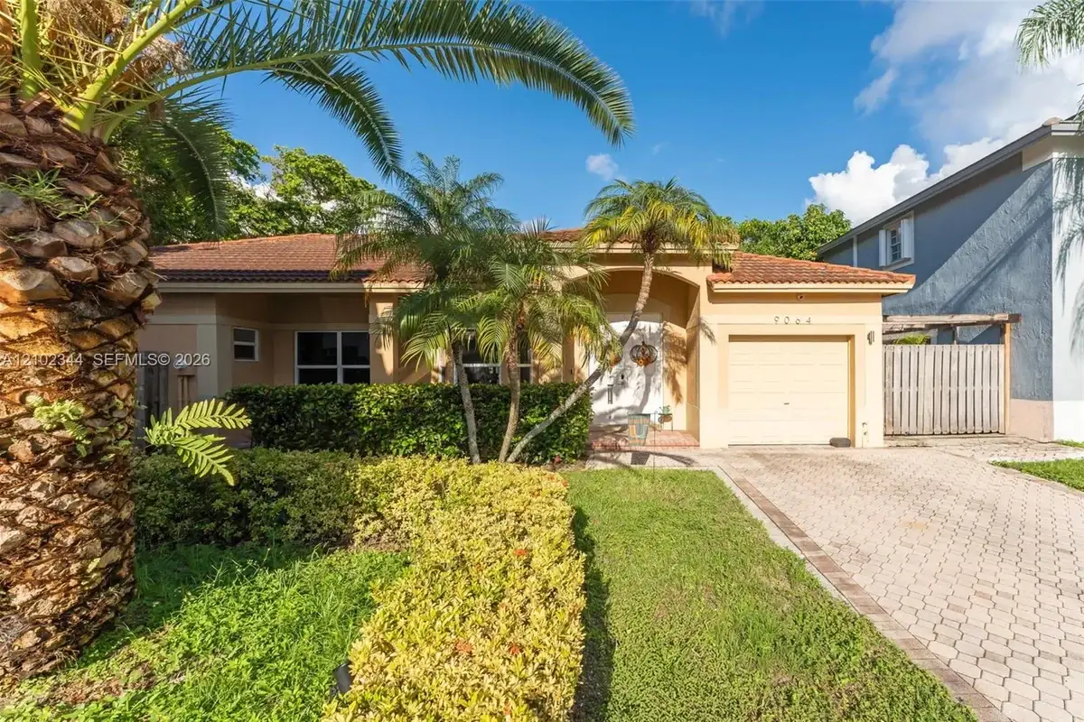 9064 SW 215th Ter, Cutler Bay: photo 1 of 28