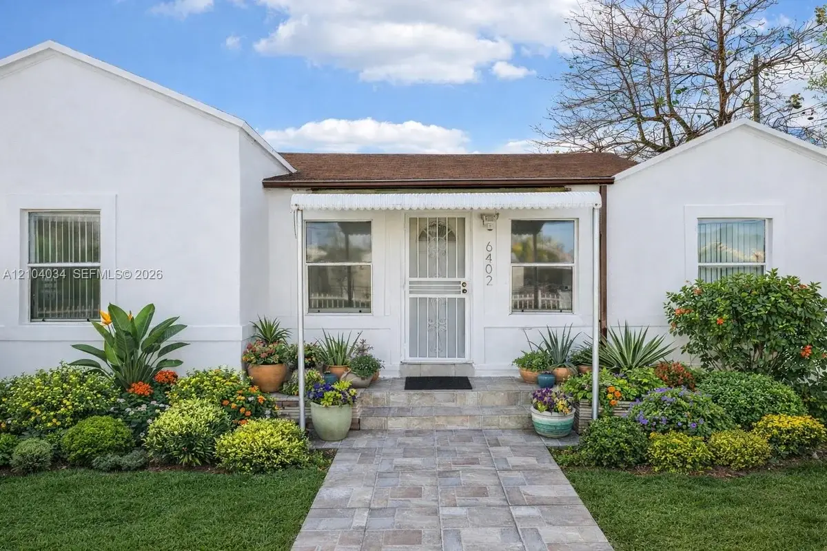 6402 NW 8th Ave, Miami: photo 1 of 23