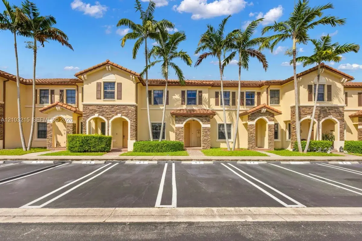 600 SE 32nd Ave, Homestead: photo 1 of 59