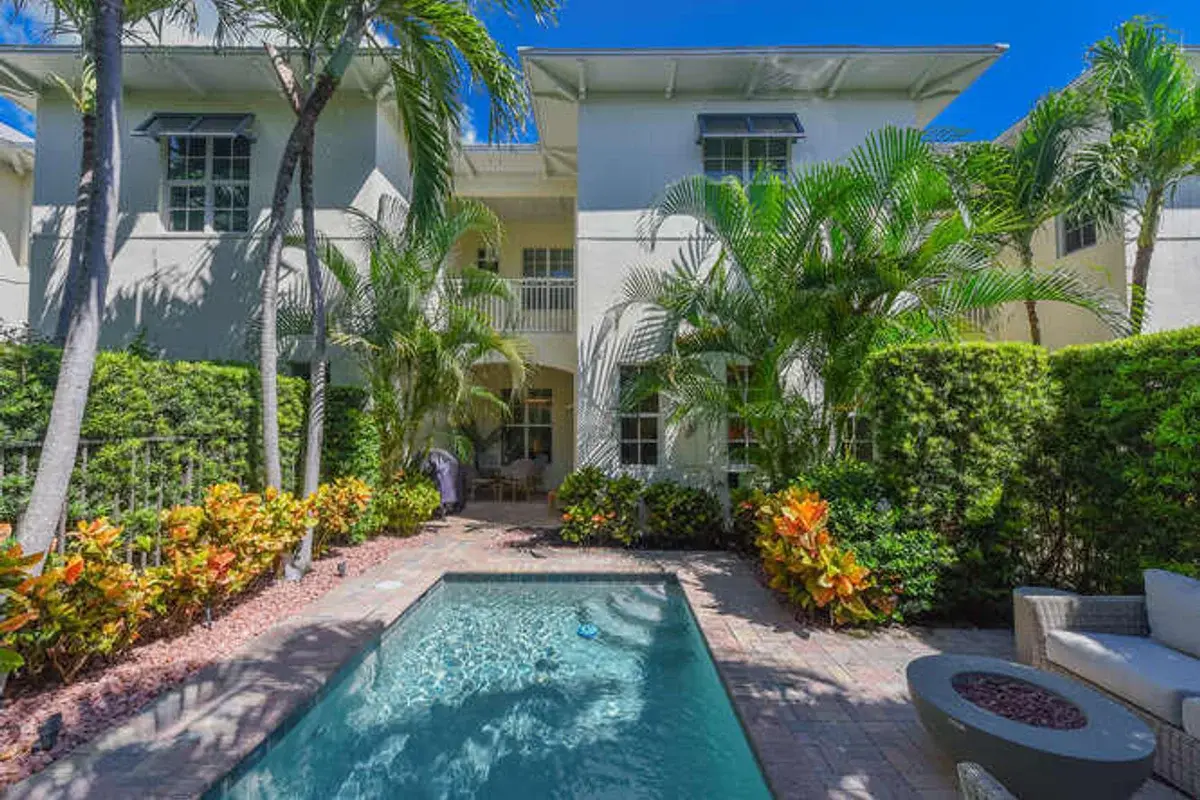 1014 Bay St, Delray Beach: photo 1 of 35