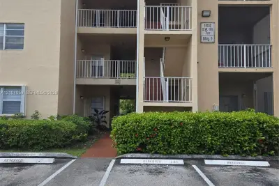 15330 SW 106th Ter #902, Miami: photo 1 of 12