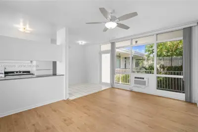 1850 Meridian Ave #24, Miami Beach: photo 1 of 35
