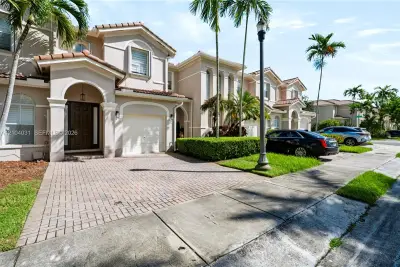 12313 SW 123rd Ter, Miami: photo 1 of 25