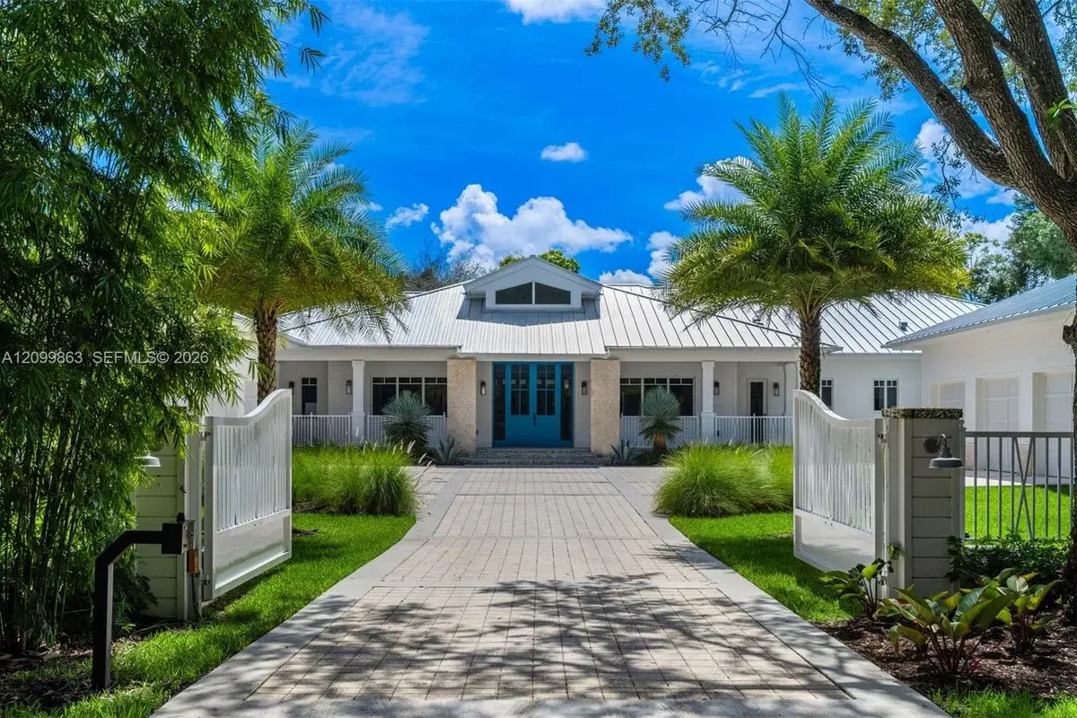 7900 SW 118th St, Pinecrest: photo 1 of 25