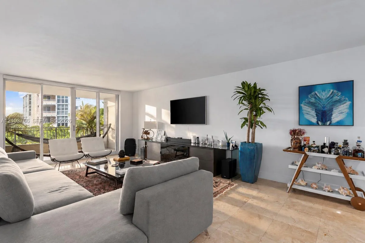 765 Crandon Blvd #310, Key Biscayne: photo 1 of 40
