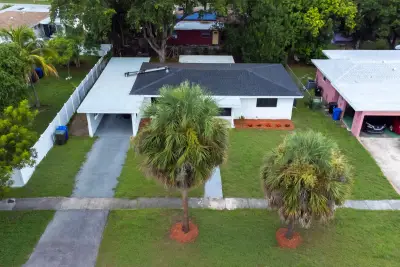 810 Wyoming Ave, Fort Lauderdale: photo 1 of 52