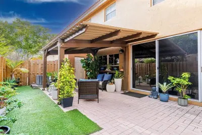 8422 NW 140th Ter #3603, Miami Lakes: photo 1 of 23
