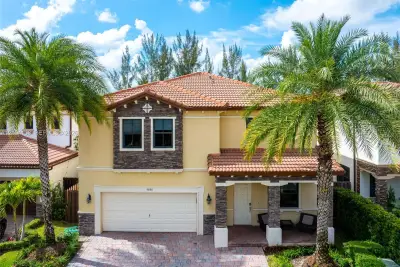 9890 NW 86th Ter, Doral: photo 1 of 71