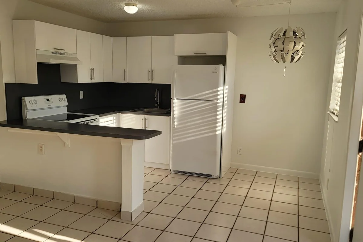 416 Lakeside Dr #128, Margate: photo 1 of 15